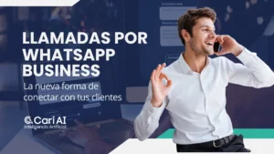 Hombre hablando por teléfono con fondo tecnológico, representando las llamadas automatizadas por WhatsApp Business con inteligencia artificial.